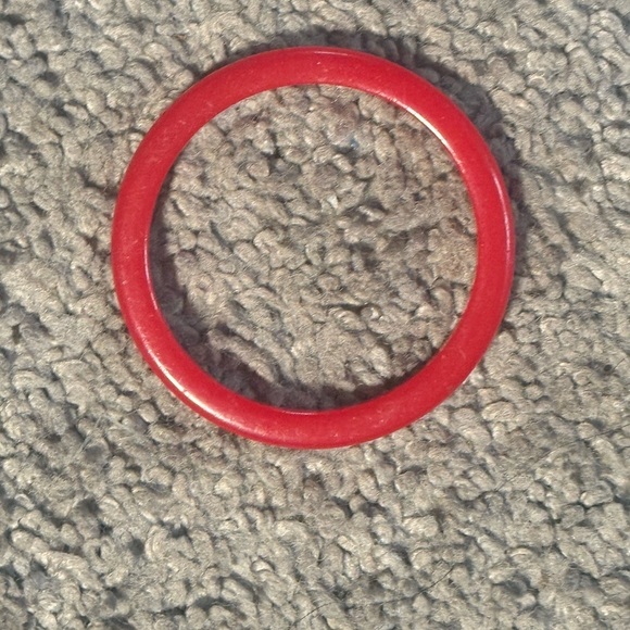 Bakelite vtg Red Bangle Bracelet Fashion Jewelry Accessory Statement Piece Child - Picture 4 of 6